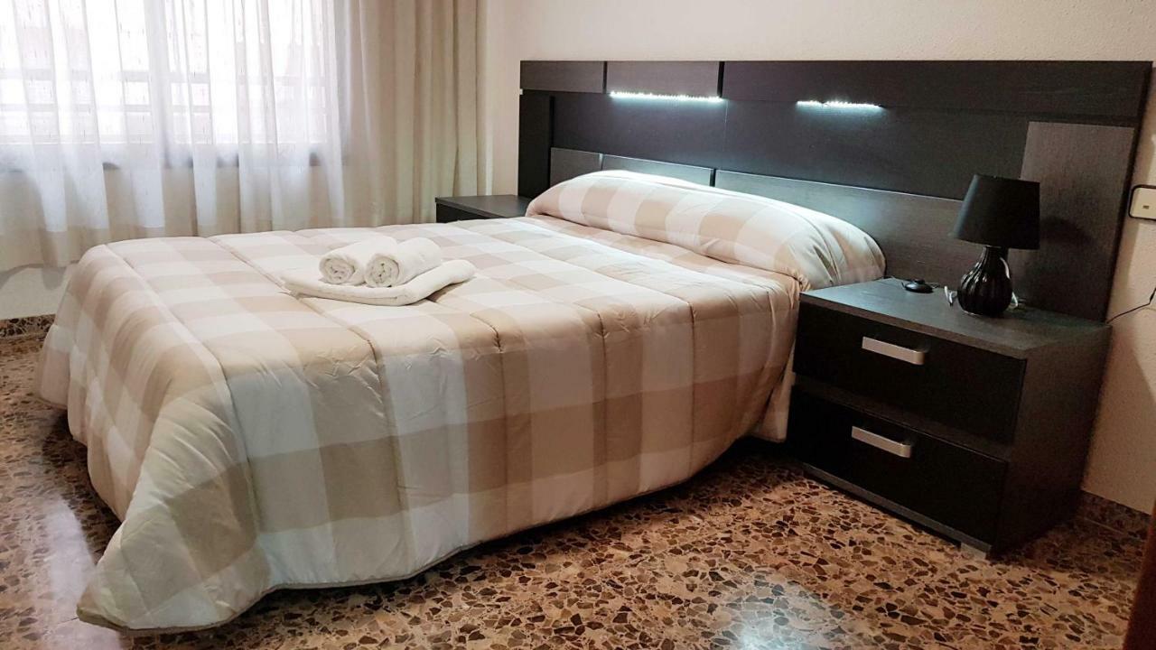 Апартаменты Apartamento Completo La Luz Zona Centro Бенидорм Экстерьер фото